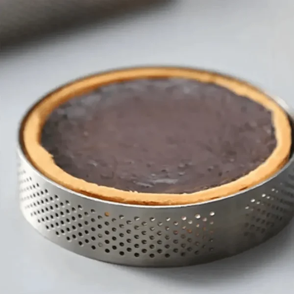 Imperus 30 cm Round Perforated Cake Ring – Stainless Steel Baking Mold for Cakes, Tarts & Cheesecakes - Image 5